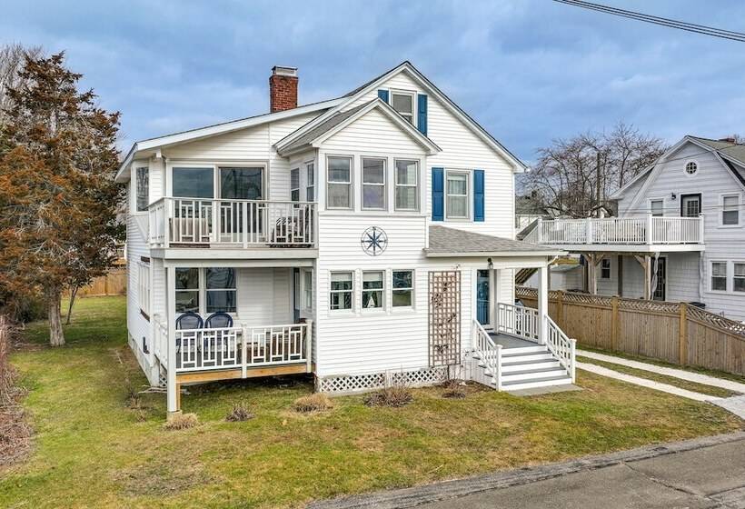 Westbrook Home W/ Ocean Views Walk To Beach