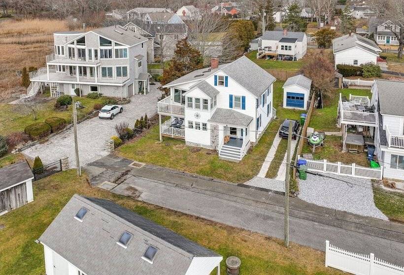 Westbrook Home W/ Ocean Views Walk To Beach
