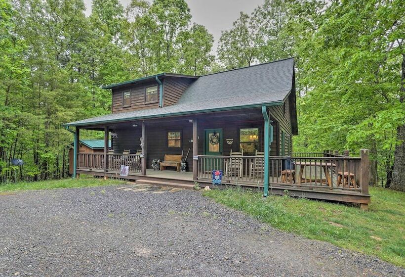 Whittlers Mountain Escape W/ Fireplace!