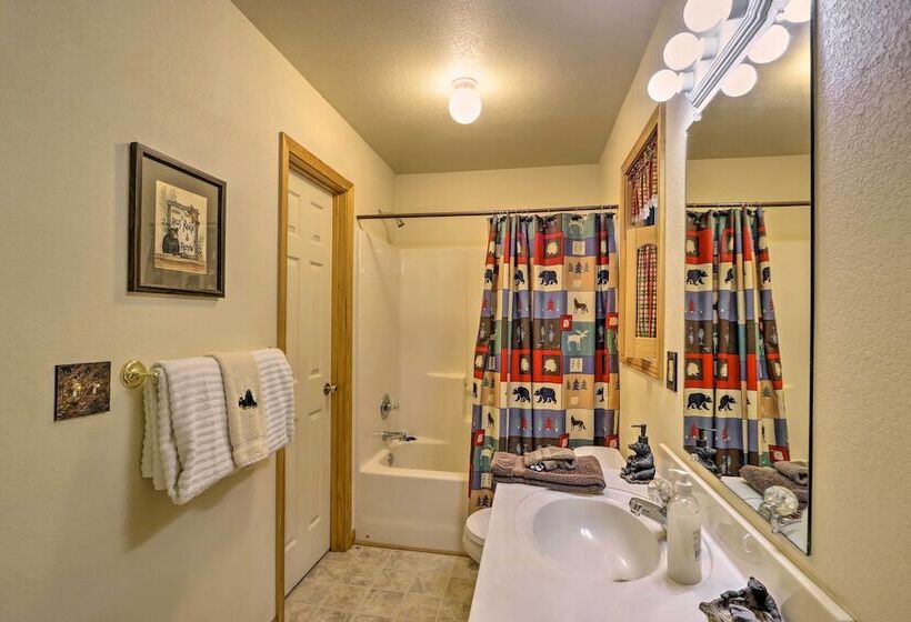 Whittlers Mountain Escape W/ Fireplace!