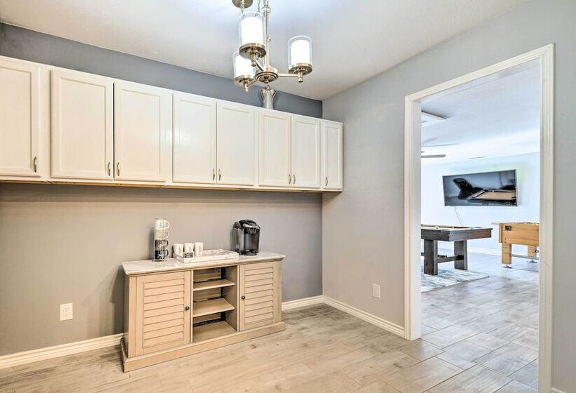 2 Mi To Lake: Home W/ Game Room, Pool & Fast Wifi!