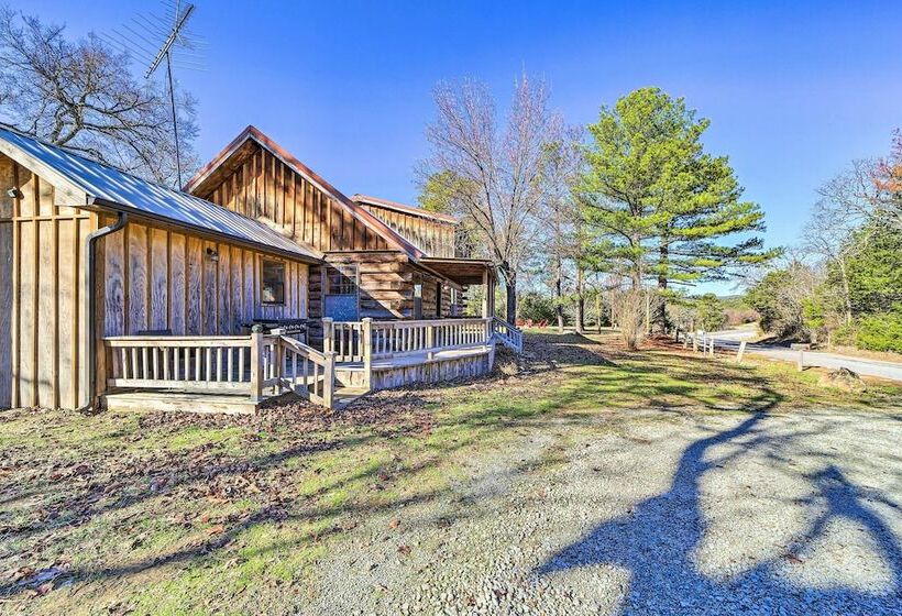 Wilburton Cabin W/ Fire Pit, Mountain Views!