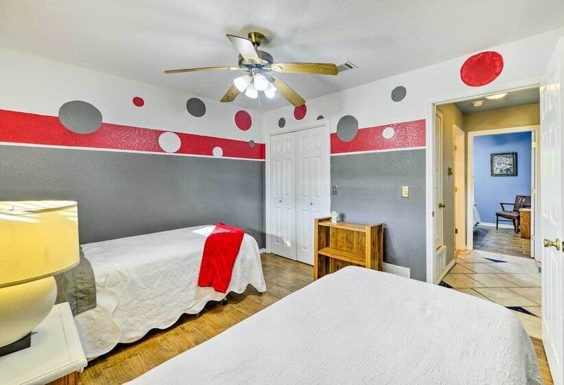 9 Mi To Belton Lake: Peaceful Home W/ Fire Pit