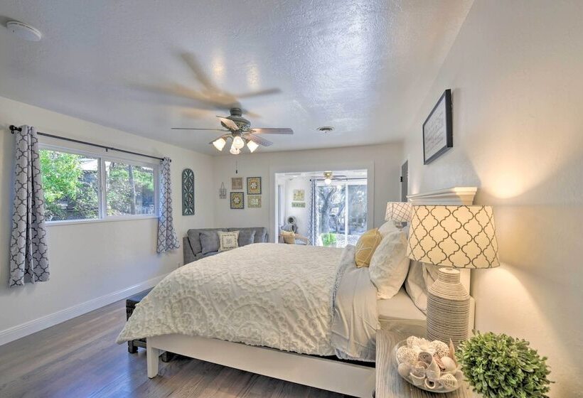 Wine Lovers Garden Oasis In Sutter Creek!