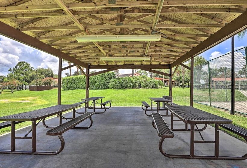Steps To Pool: Winter Garden House W/ Lanai!