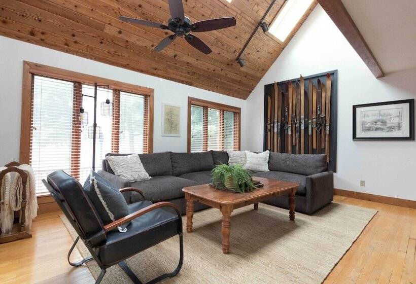 Wintergreen Resort Home ~ 2 Miles To Ski Slopes!