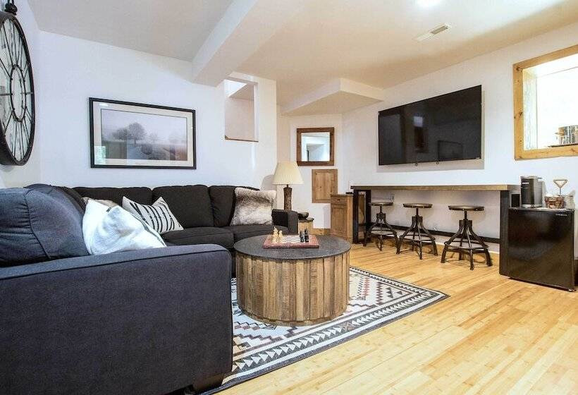 Wintergreen Resort Home ~ 2 Miles To Ski Slopes!