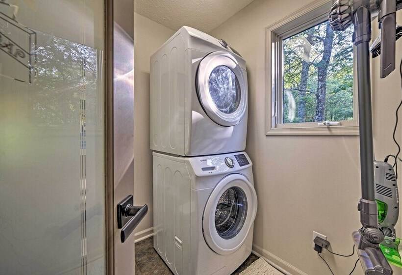 Wintergreen Resort Home W/ Deck: Walk To Slopes