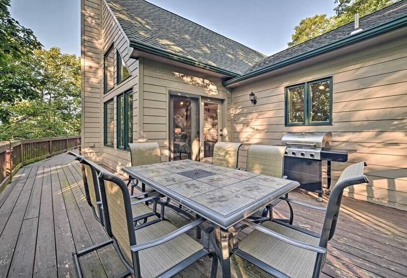 Wintergreen Resort Home W/ Deck: Walk To Slopes