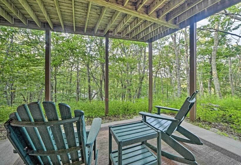 Wintergreen Resort Home W/ Deck: Walk To Slopes