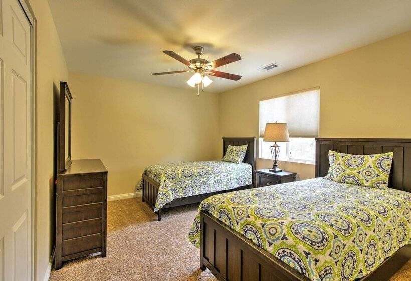 065355: Luxury 3 Br Desert Retreat: Near Coachella