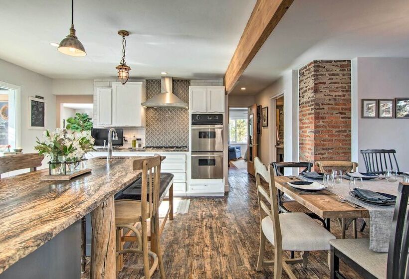 Outdoor Kitchen & Swim Spa: 1 Acre Grand Lake Home