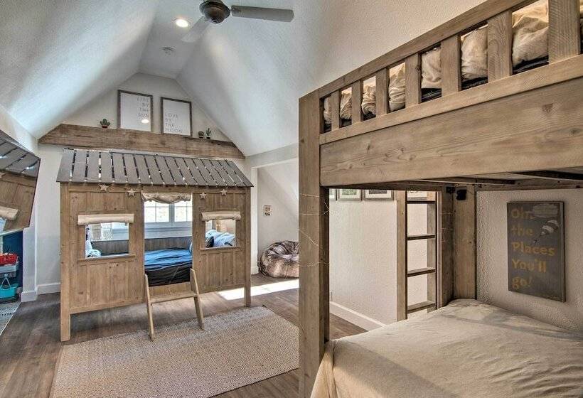 Outdoor Kitchen & Swim Spa: 1 Acre Grand Lake Home