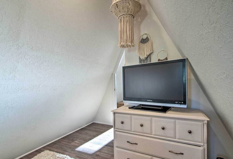 Outdoor Kitchen & Swim Spa: 1 Acre Grand Lake Home