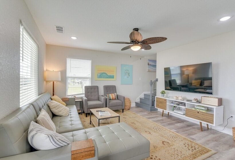 Walk To Water: Family Friendly Surfside Beach Home