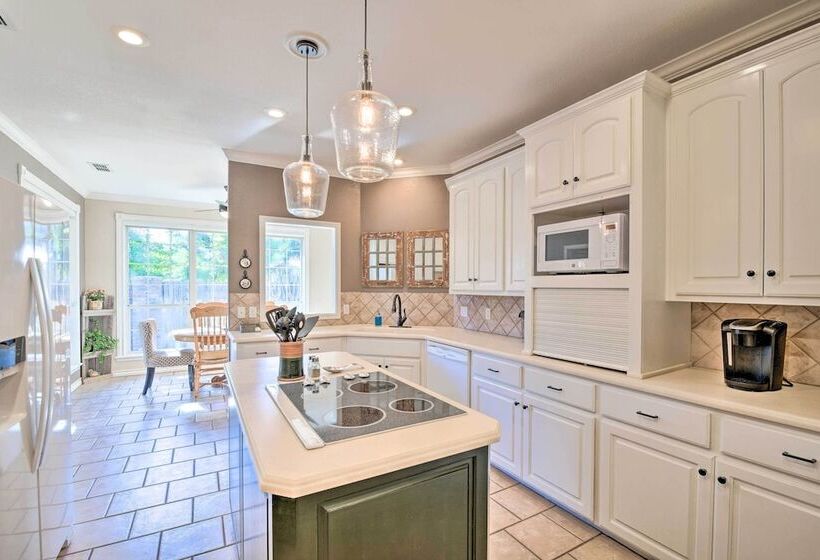 Abilene Home W/ Backyard & Grill: Walk To Acu