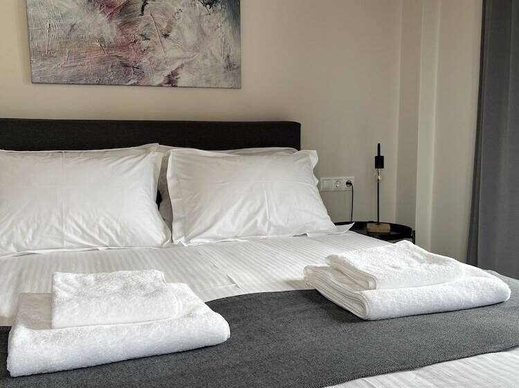 Aellō Luxury Apartments