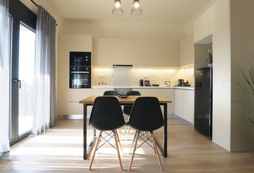 Aellō Luxury Apartments