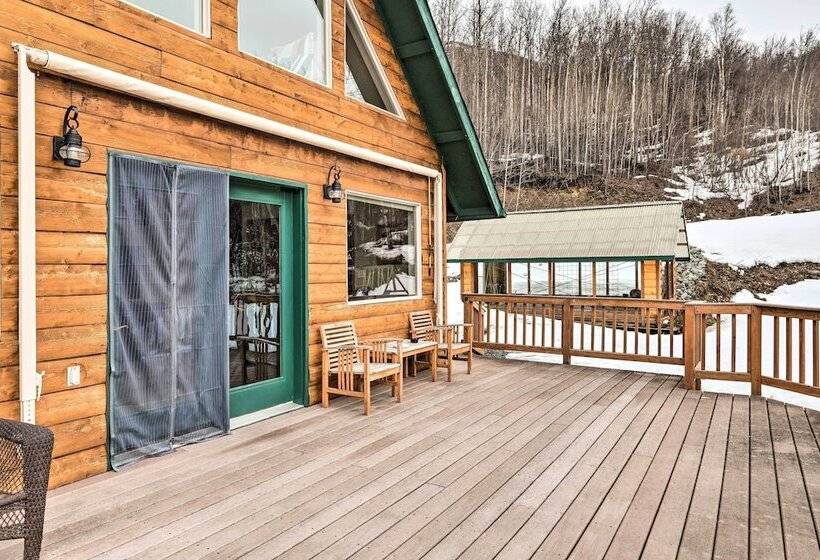 Alaskan Mountain Gem With Private Hot Tub & Gym!