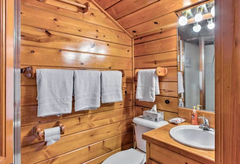 Angel Fire Escape On Bus Route: 4 Blocks To Lift!