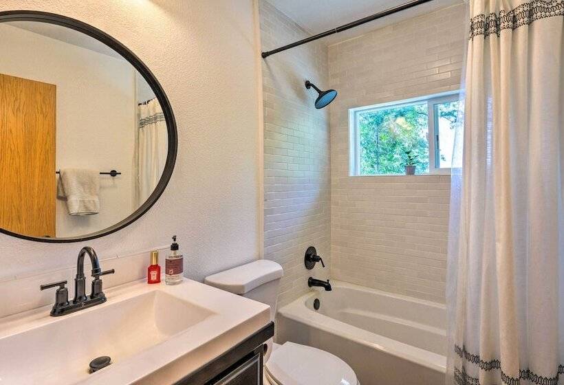 10 Acres W/ Stunning Views: Apple Hill Home!