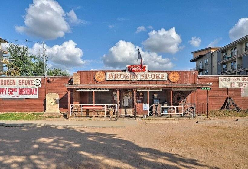 Ideally Located  Austin Oasis  W/ Pool & Hot Tub!