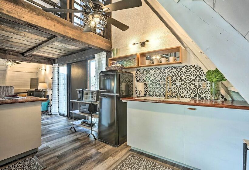 Authentic Clewiston Home W/ Outdoor Game Area