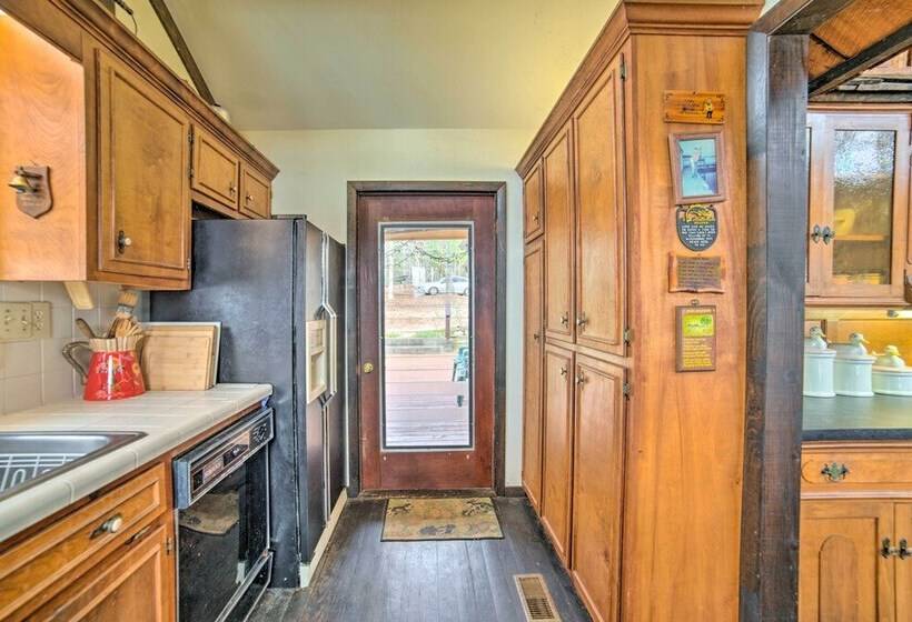 Authentic Retreat W/ Private Dock On Coosa River!