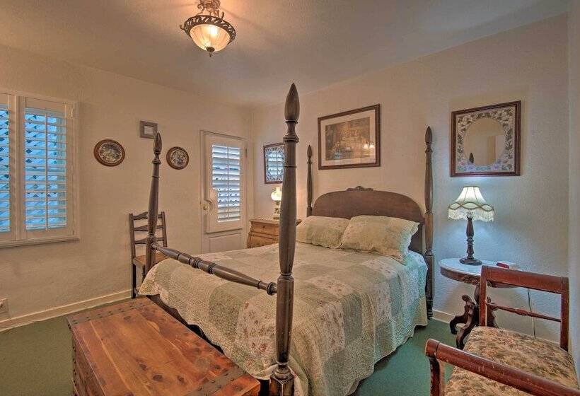 Avalon Escape: Everything Within Walking Distance!