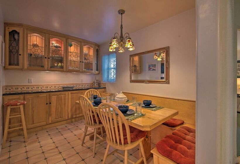 Avalon Escape: Everything Within Walking Distance!