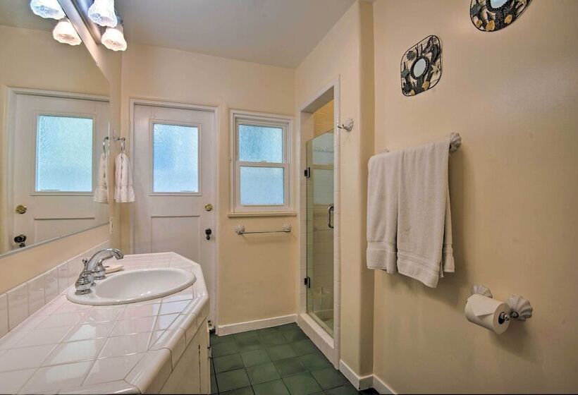 Avalon Escape: Everything Within Walking Distance!