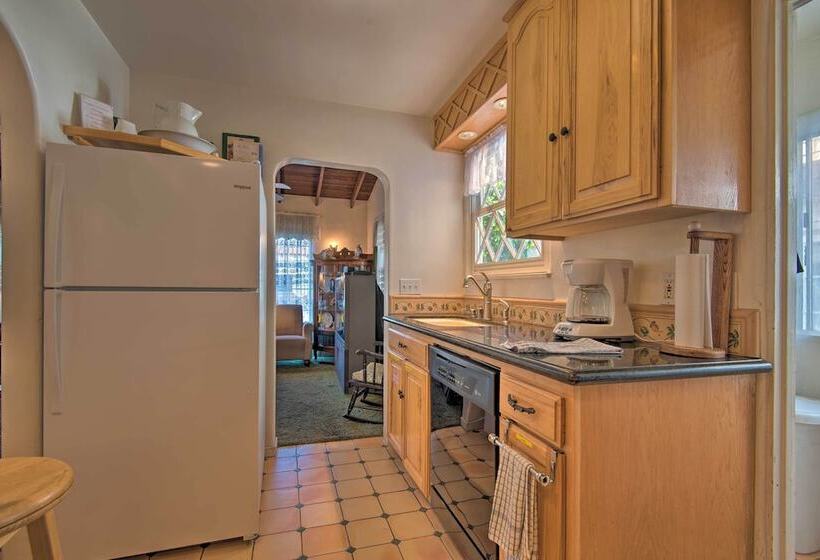 Avalon Escape: Everything Within Walking Distance!