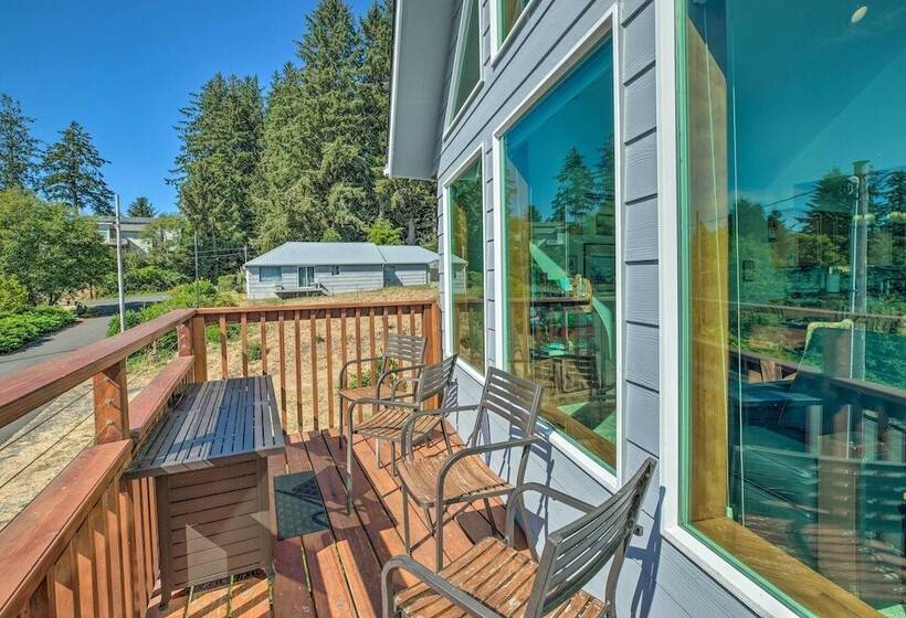 Bay City Home W/ Gorgeous Bay Views From Deck