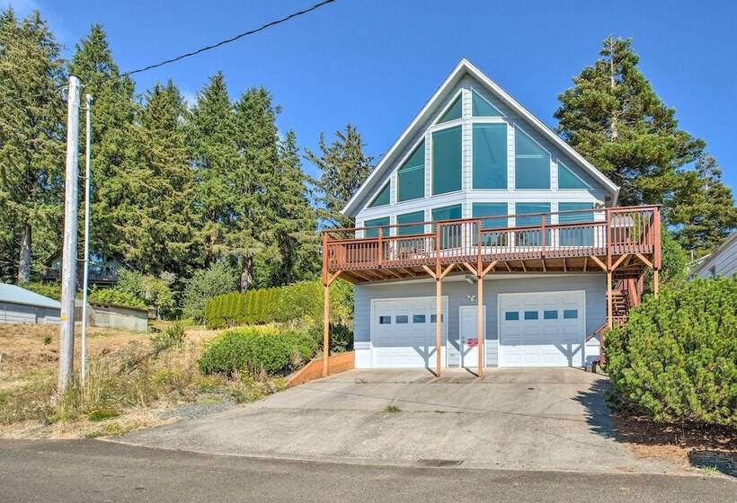 Bay City Home W/ Gorgeous Bay Views From Deck