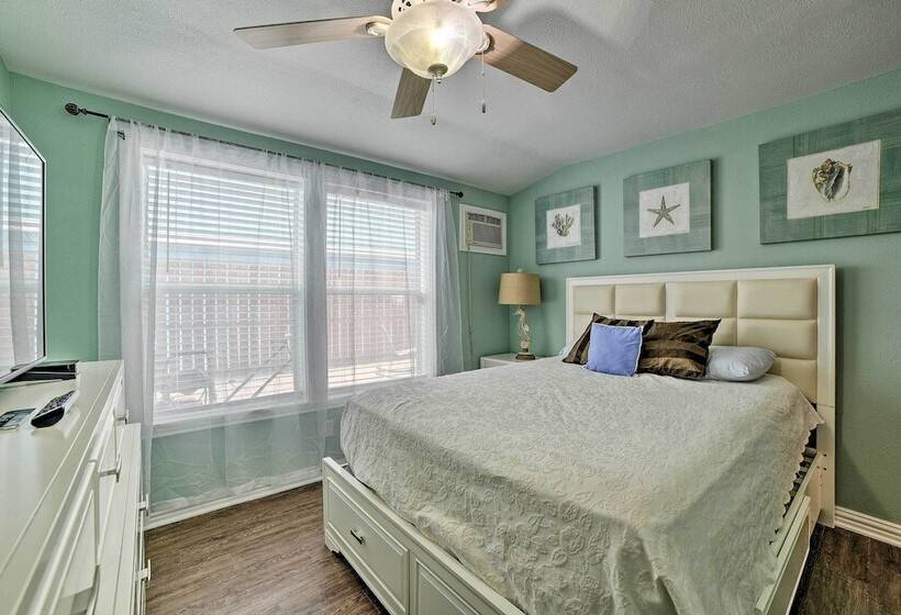 Bayfront Deck:  Casa Pescadores  Rockport Escape