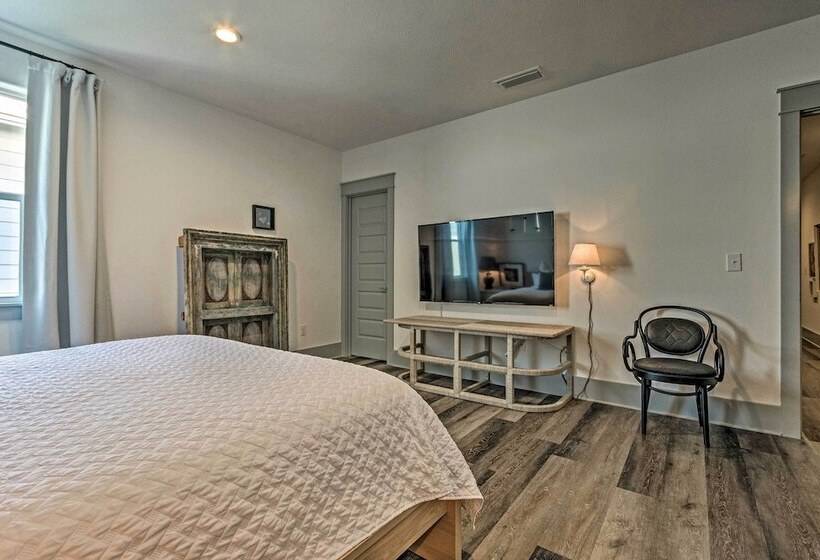 Beach House Right Off 30 A W/ Golf Cart!