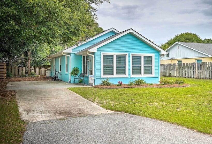 Beachy Isle Of Palms Home: 1 Block To Coast!