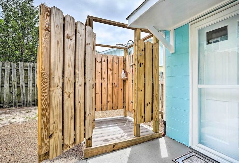 Beachy Isle Of Palms Home: 1 Block To Coast!