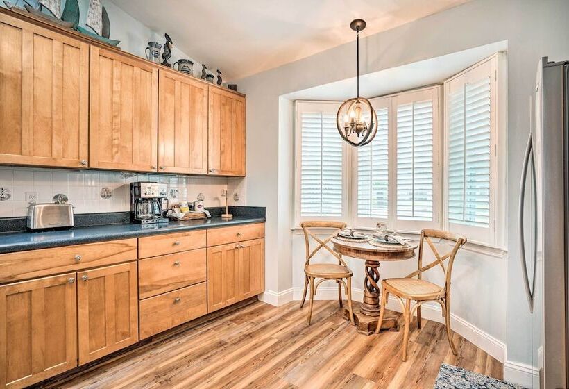 Beachy Isle Of Palms Home: 1 Block To Coast!