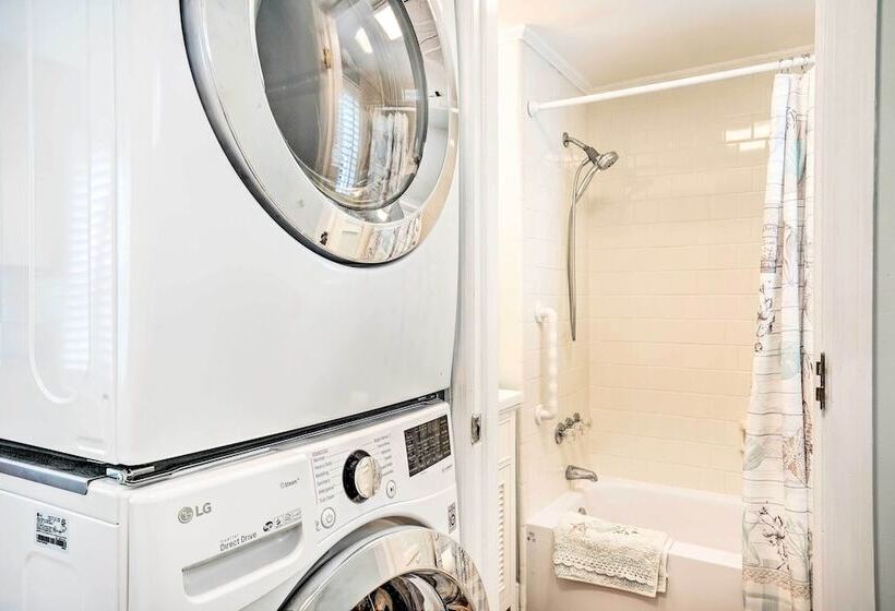 Beachy Isle Of Palms Home: 1 Block To Coast!