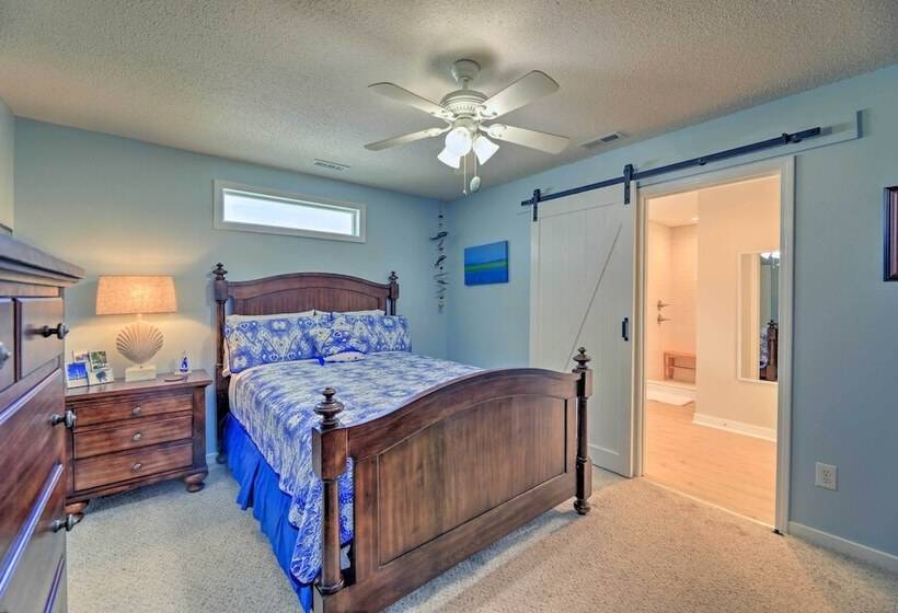 Beaufort Pad W/ Patio: 3 Blocks To Waterfront!