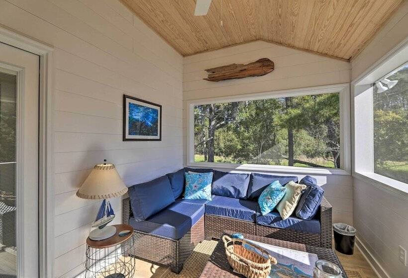 Beaufort Pad W/ Patio: 3 Blocks To Waterfront!