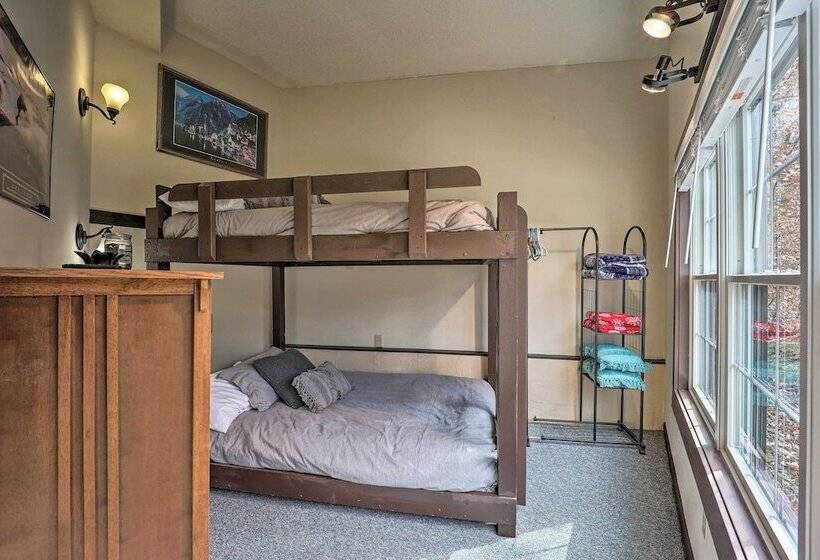 Skiway Chalet  Home W/ Hot Tub In Beech Mountain!