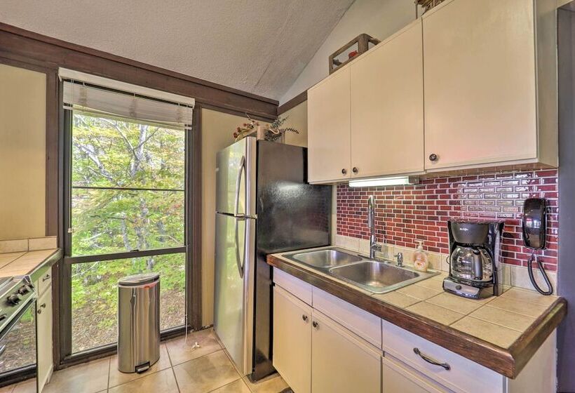 Skiway Chalet  Home W/ Hot Tub In Beech Mountain!