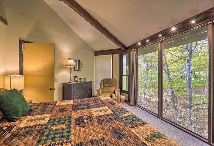 Skiway Chalet  Home W/ Hot Tub In Beech Mountain!