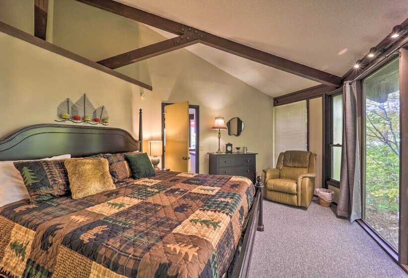 Skiway Chalet  Home W/ Hot Tub In Beech Mountain!