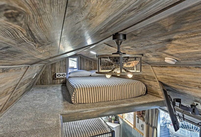 Belle Cabin  W/ Hot Tub Access, Near Mt Rushmore!