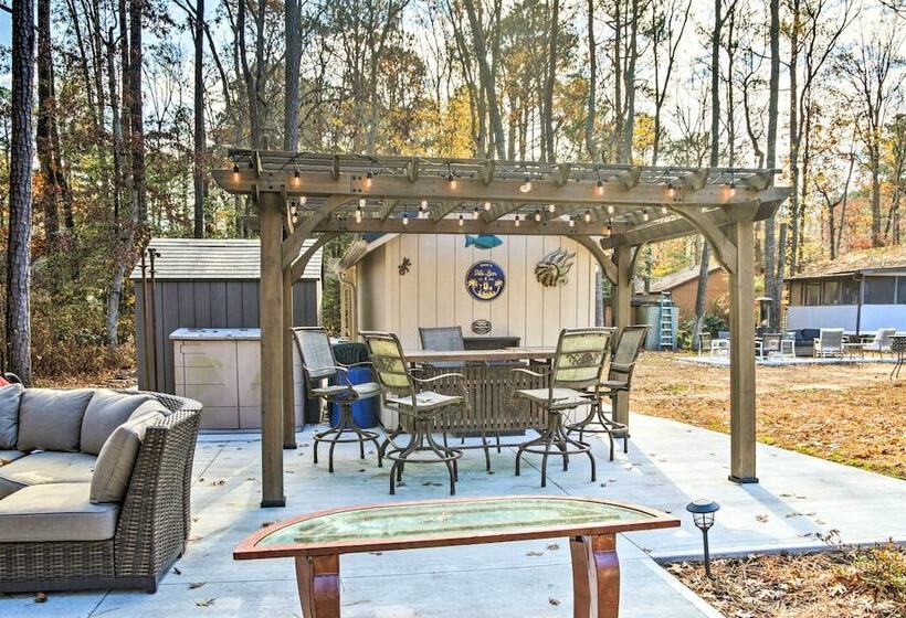 Berlin Home W/ Patio, 9 Mi To Ocean City Beaches