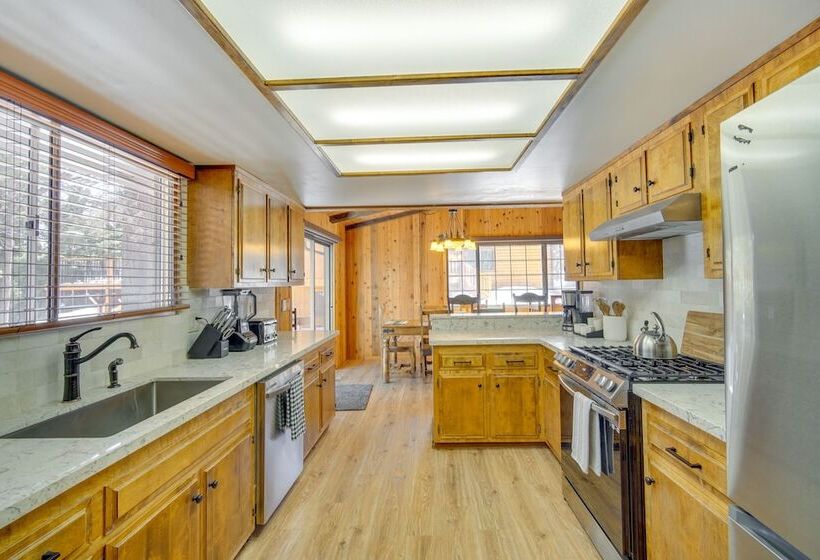 2 Mi To Snow Summit Skiing: Big Bear Cabin W/ Deck