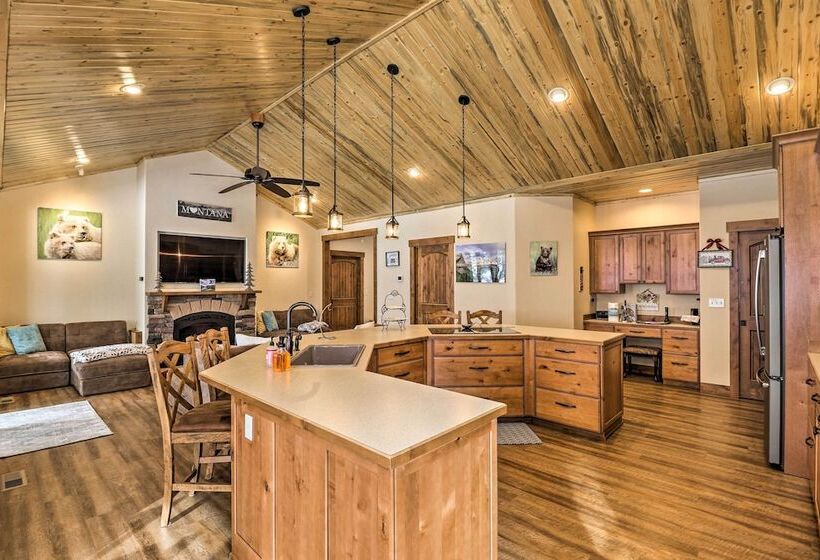 Bigfork Modern Living   Pet & Family Friendly!